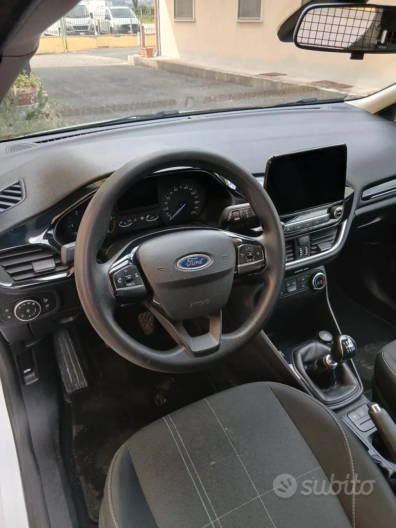 Ford Fiesta Van 2020 photo 5