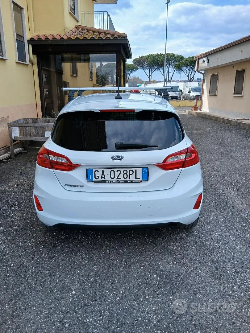 Ford Fiesta Van 2020 photo 2