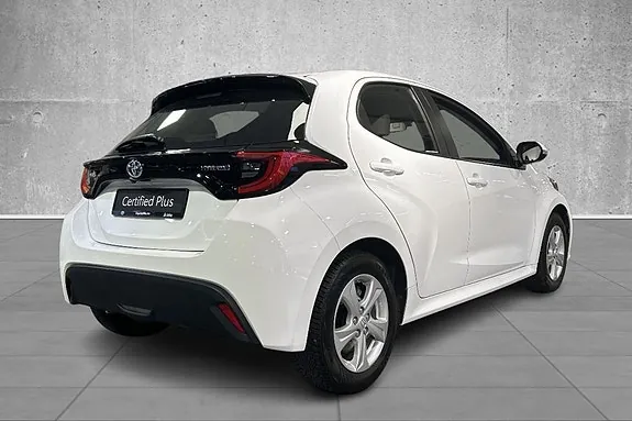Toyota Yaris 2023 photo 5