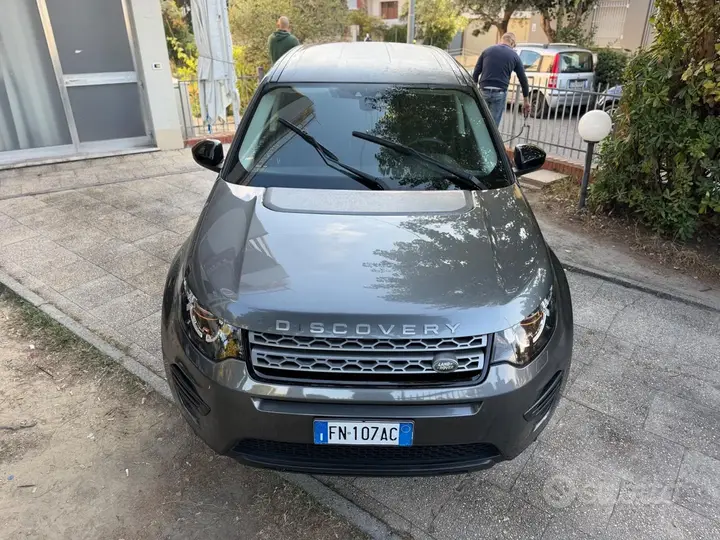 Land Rover Discovery Sport 2018 photo 4
