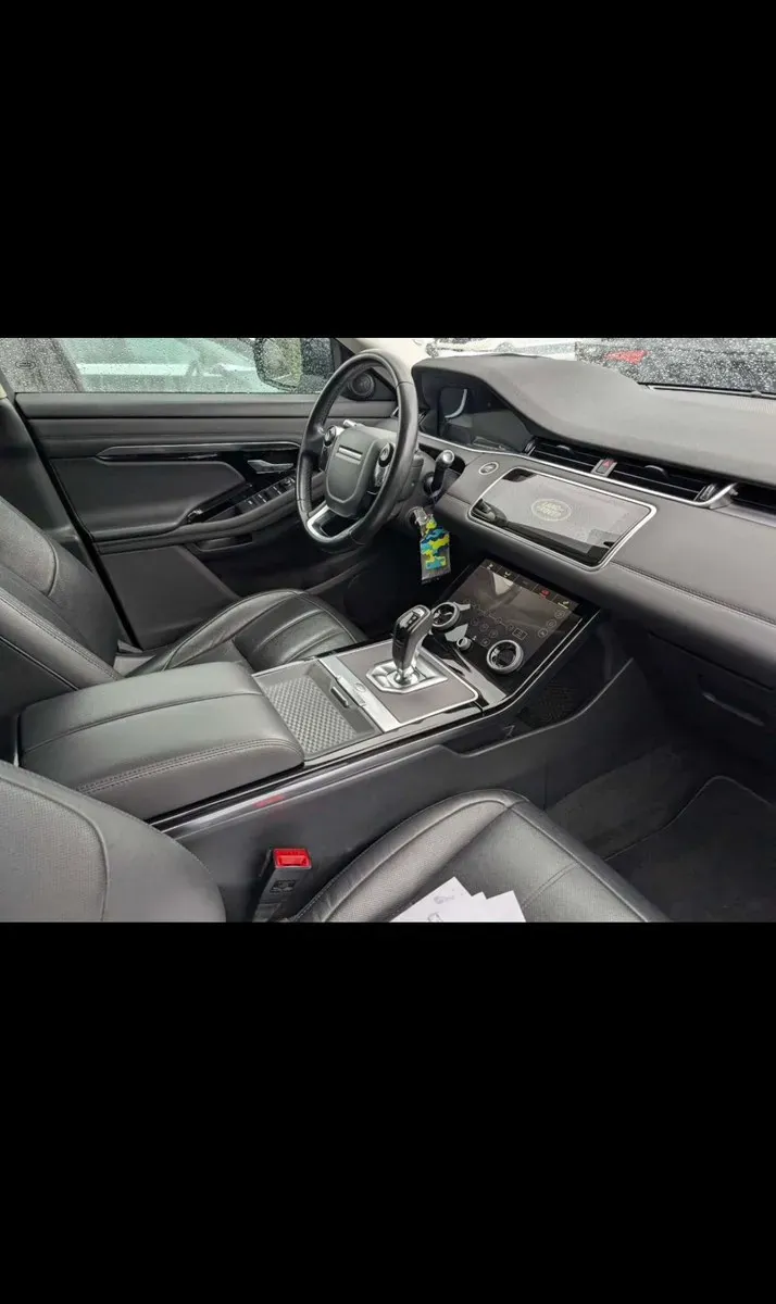 Land Rover Range Rover Evoque 2019 photo 2