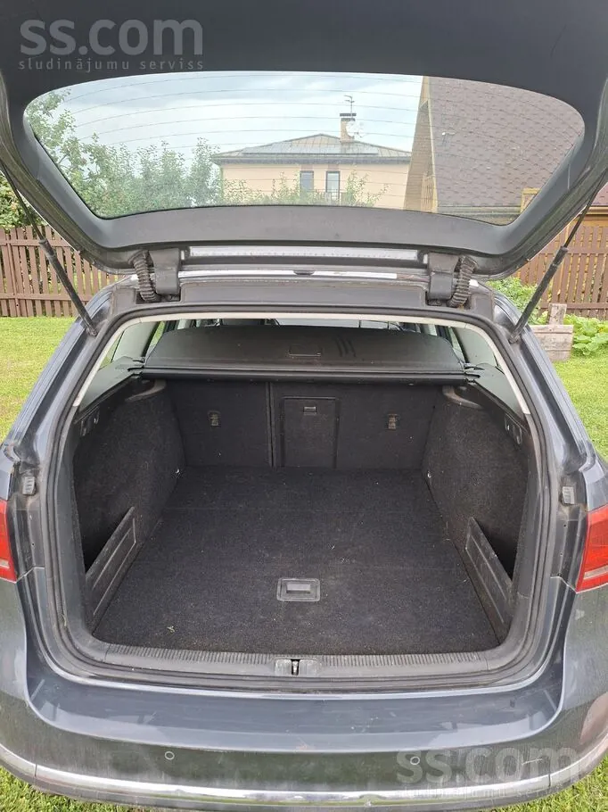 Volkswagen Passat 2011 photo 4