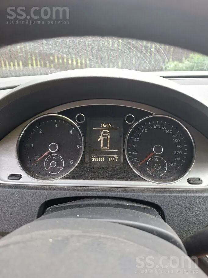 Volkswagen Passat 2011 photo 5