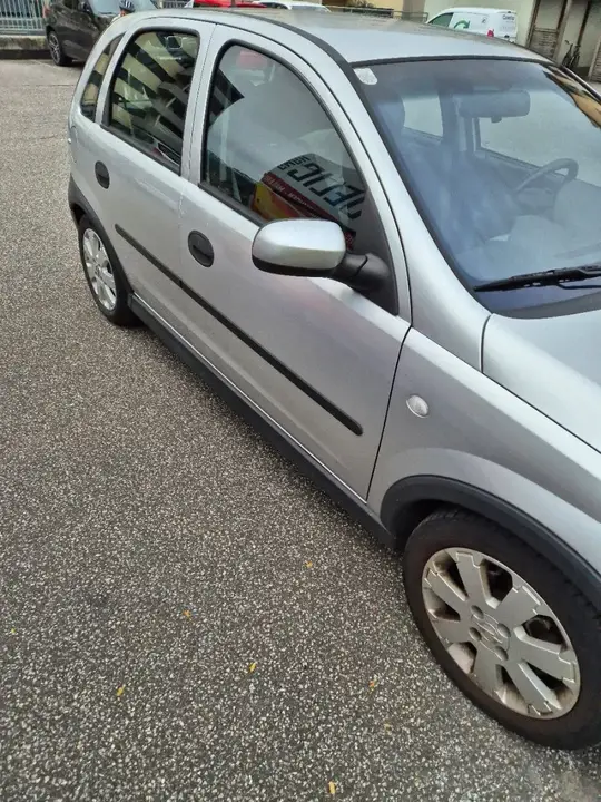 Opel Corsa 2003 photo 2