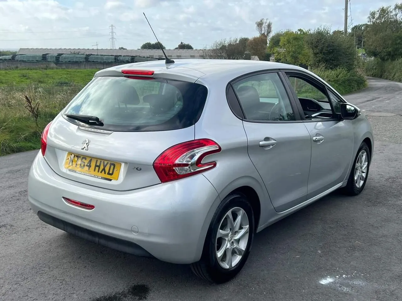 Peugeot 208 2015 photo 5