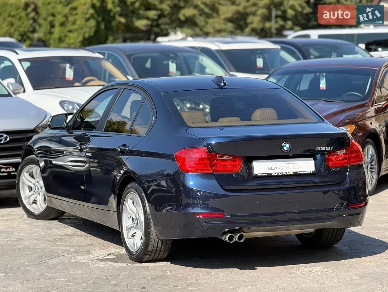 BMW 3 Series 2012 photo 4