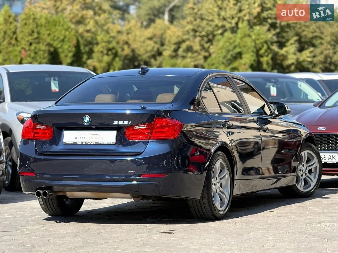 BMW 3 Series 2012 photo 5