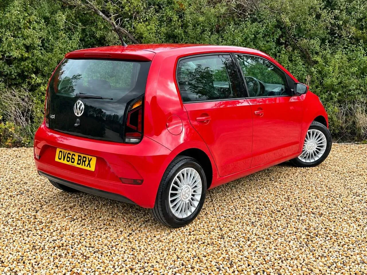 Volkswagen Up 2016 photo 4