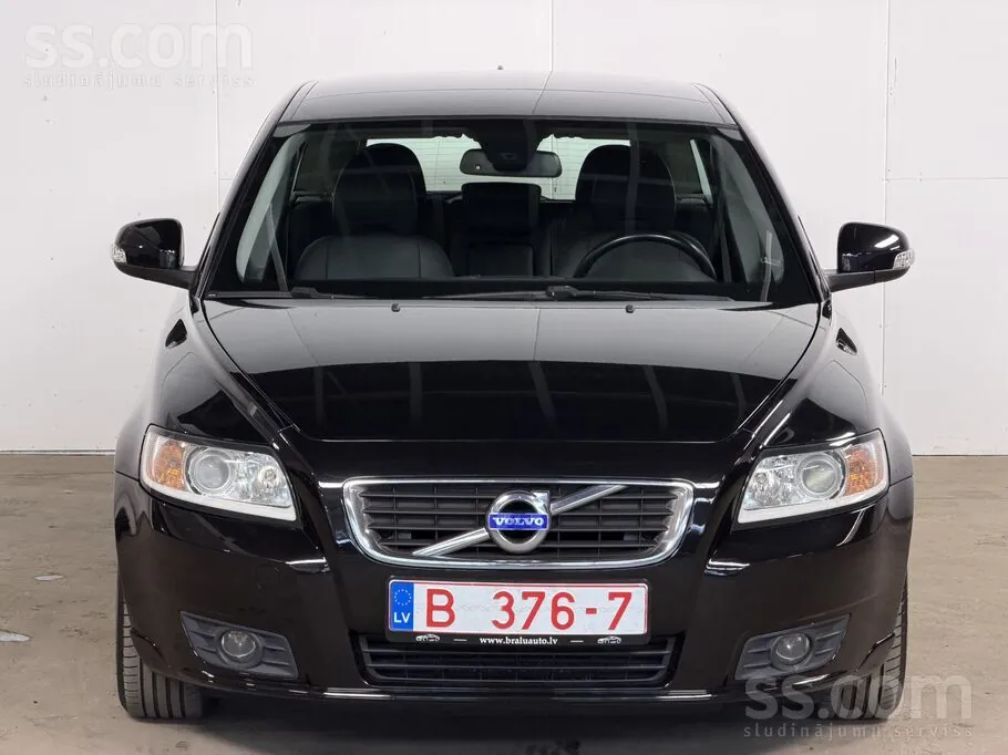 Volvo V50 2011 photo 3