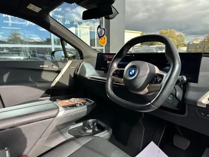 BMW Ix 2021 photo 4
