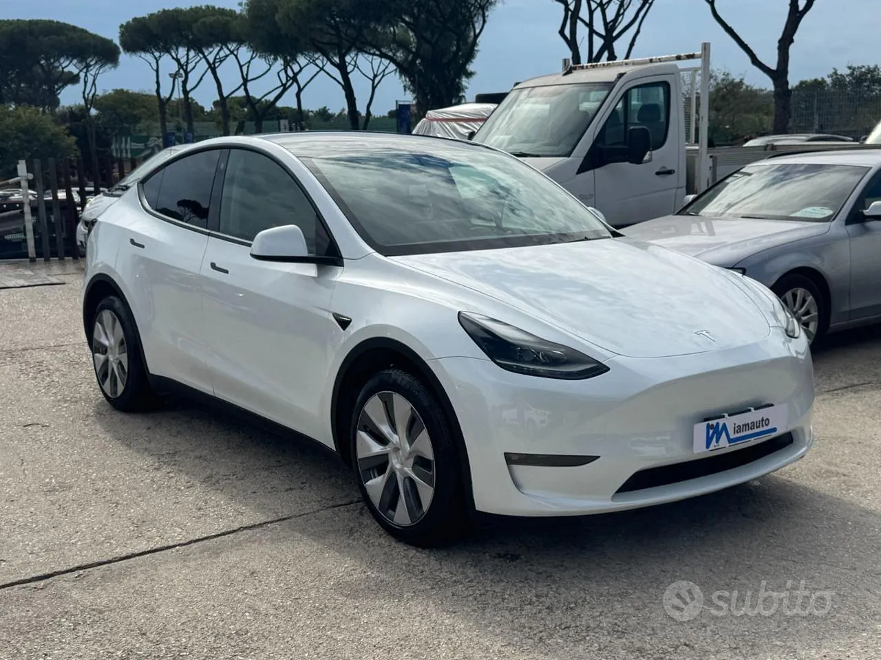 Tesla Model Y 2023 photo 4