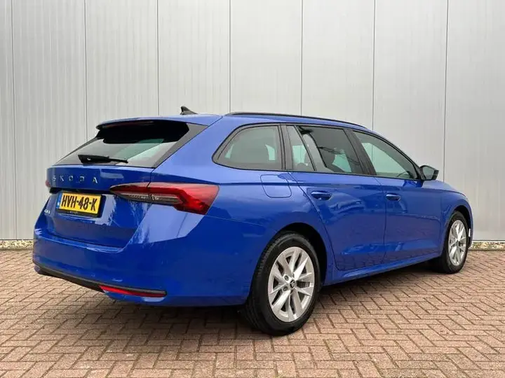 Skoda Octavia 2025 photo 2