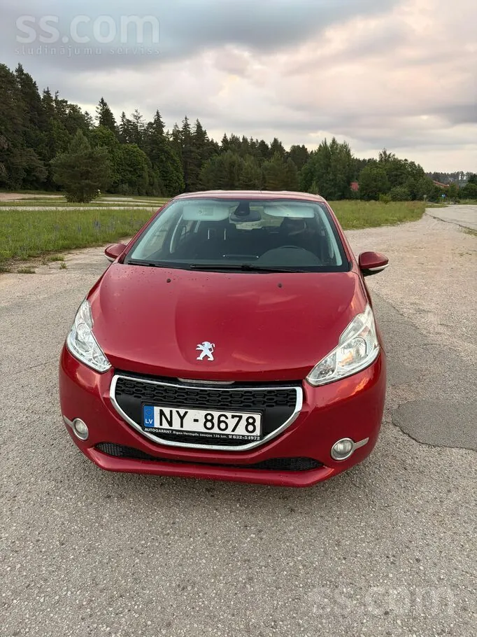Peugeot 208