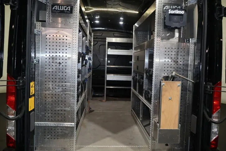 Ford Transit 2022 photo 2