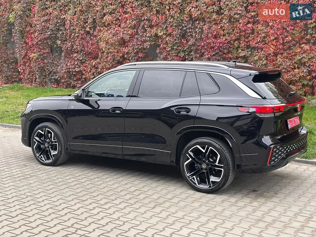 Volkswagen Tiguan 2025 photo 3