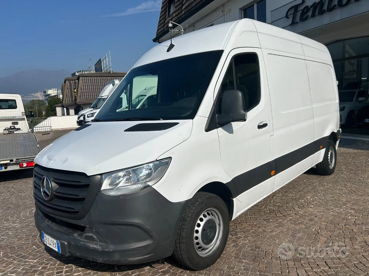 Mercedes-Benz Sprinter 2023 photo 2