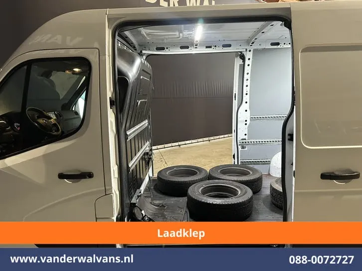 Renault Master 2023 photo 2