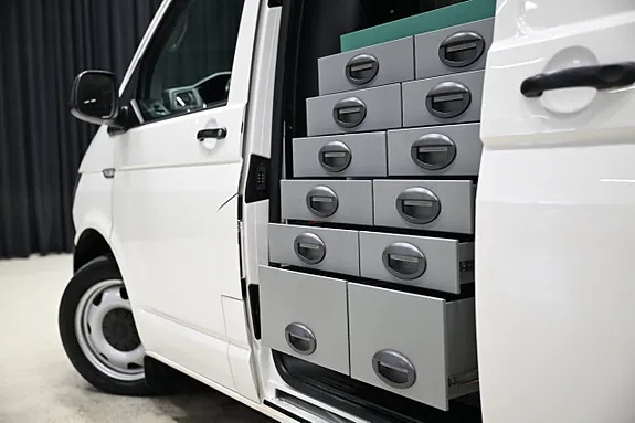 Volkswagen Transporter 2018 photo 4