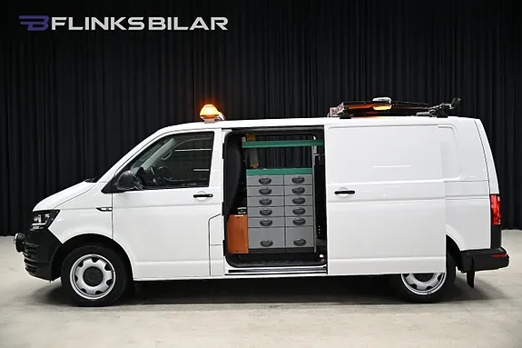 Volkswagen Transporter 2018 photo 3