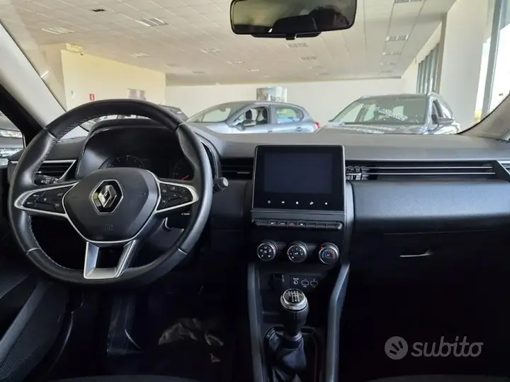 Renault Clio 2022 photo 2