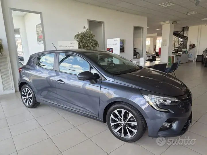Renault Clio 2022 photo 3