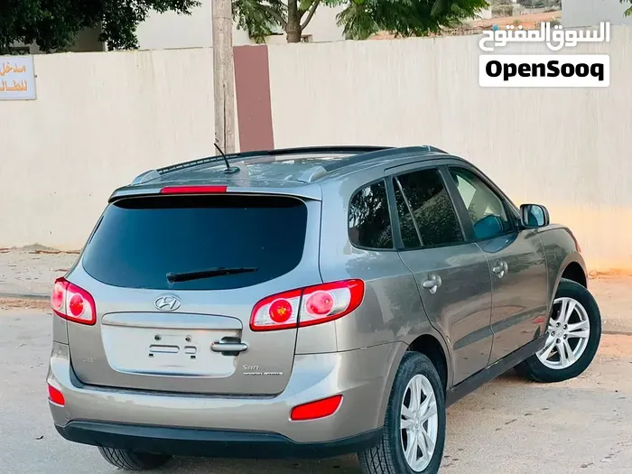 Hyundai Santa Fe 2012 photo 5