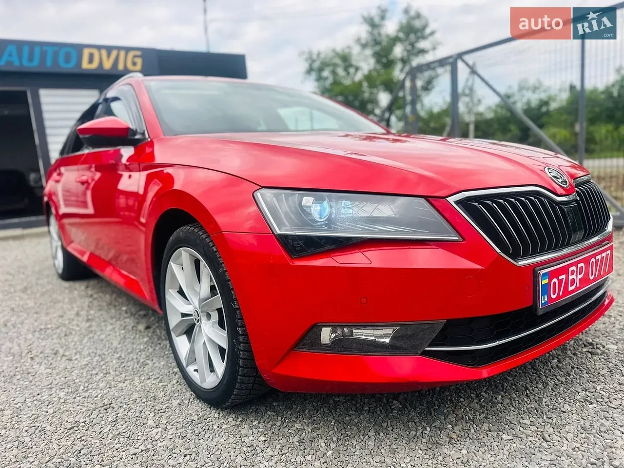 Skoda Superb 2015 photo 4