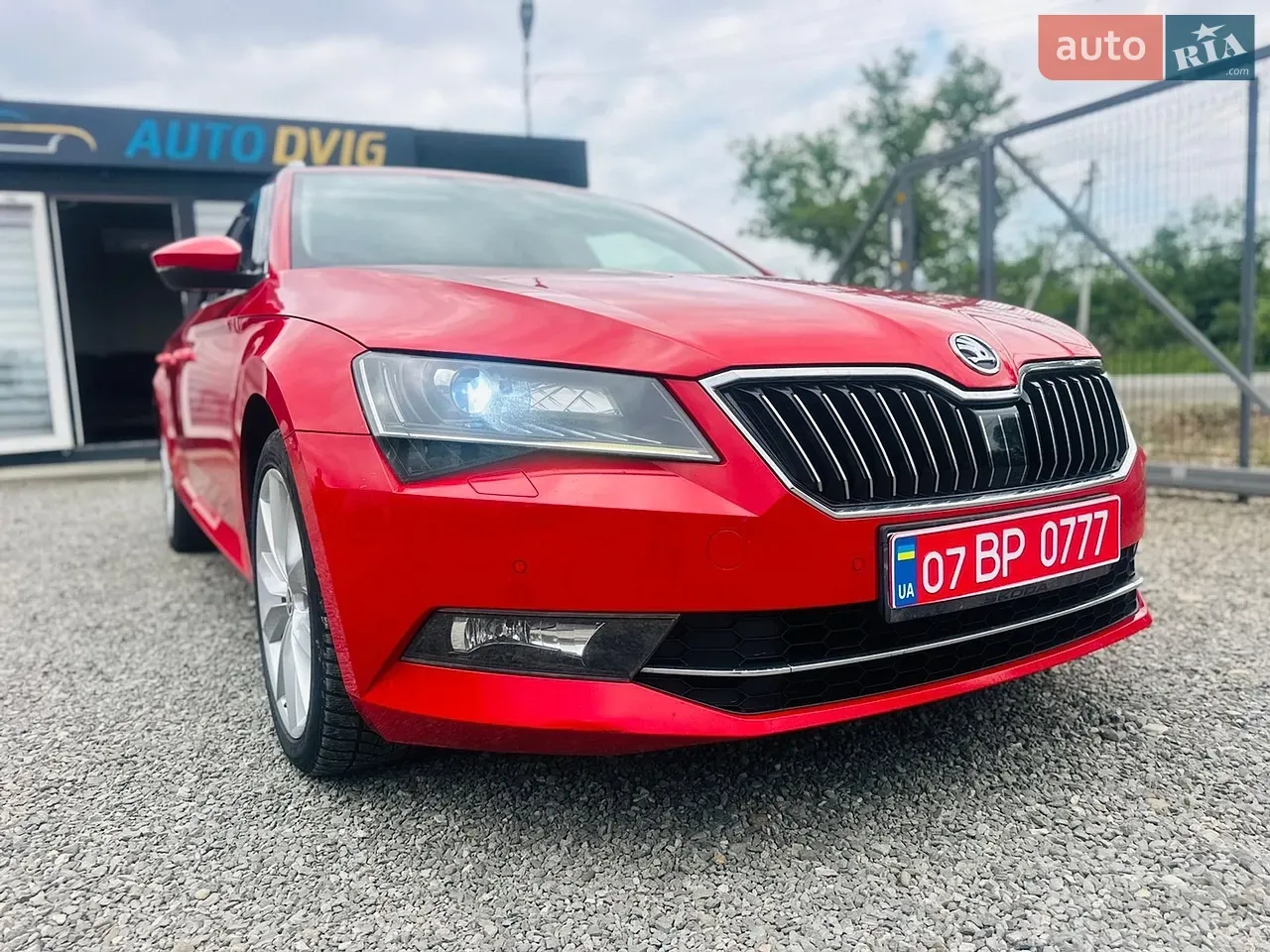 Skoda Superb 2015 photo 2