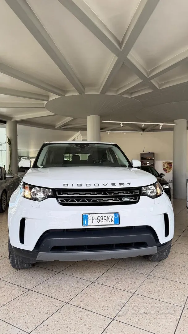 Land Rover Discovery 2018 photo 3