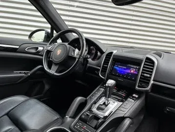 Porsche Cayenne 2011 photo 3