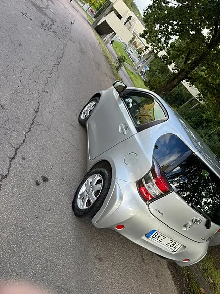 Toyota Iq 2010 photo 2