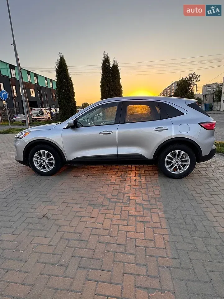 Ford Escape 2020 photo 3