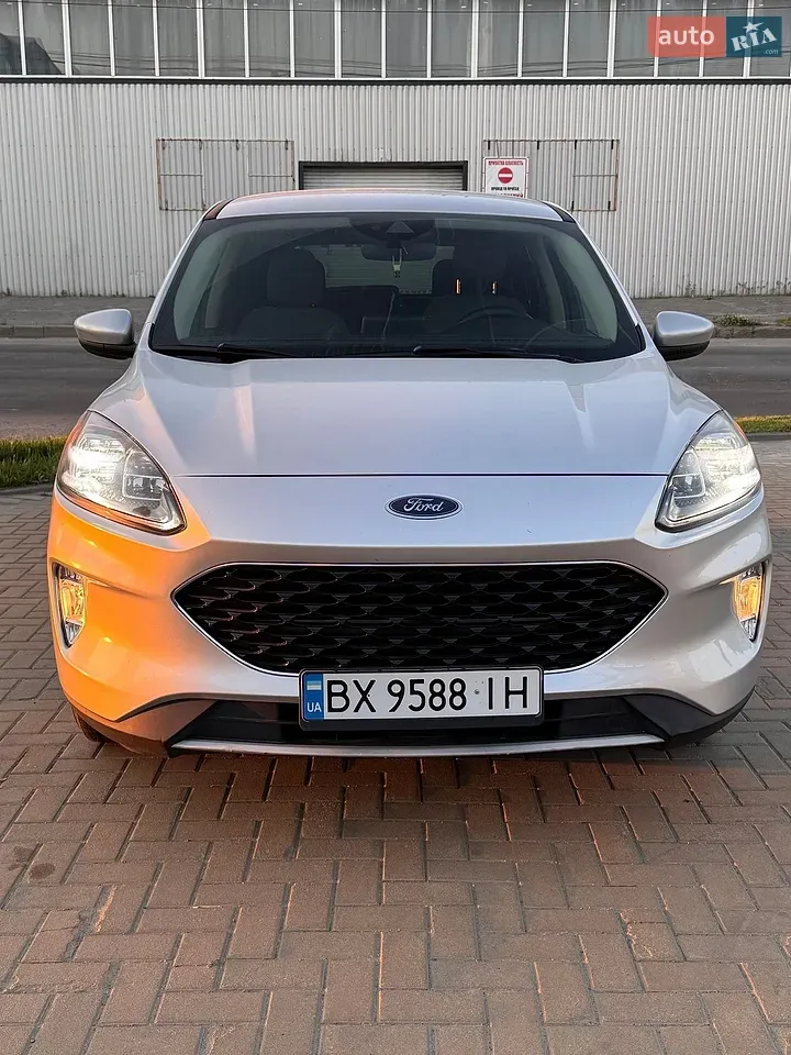 Ford Escape 2020 photo 2