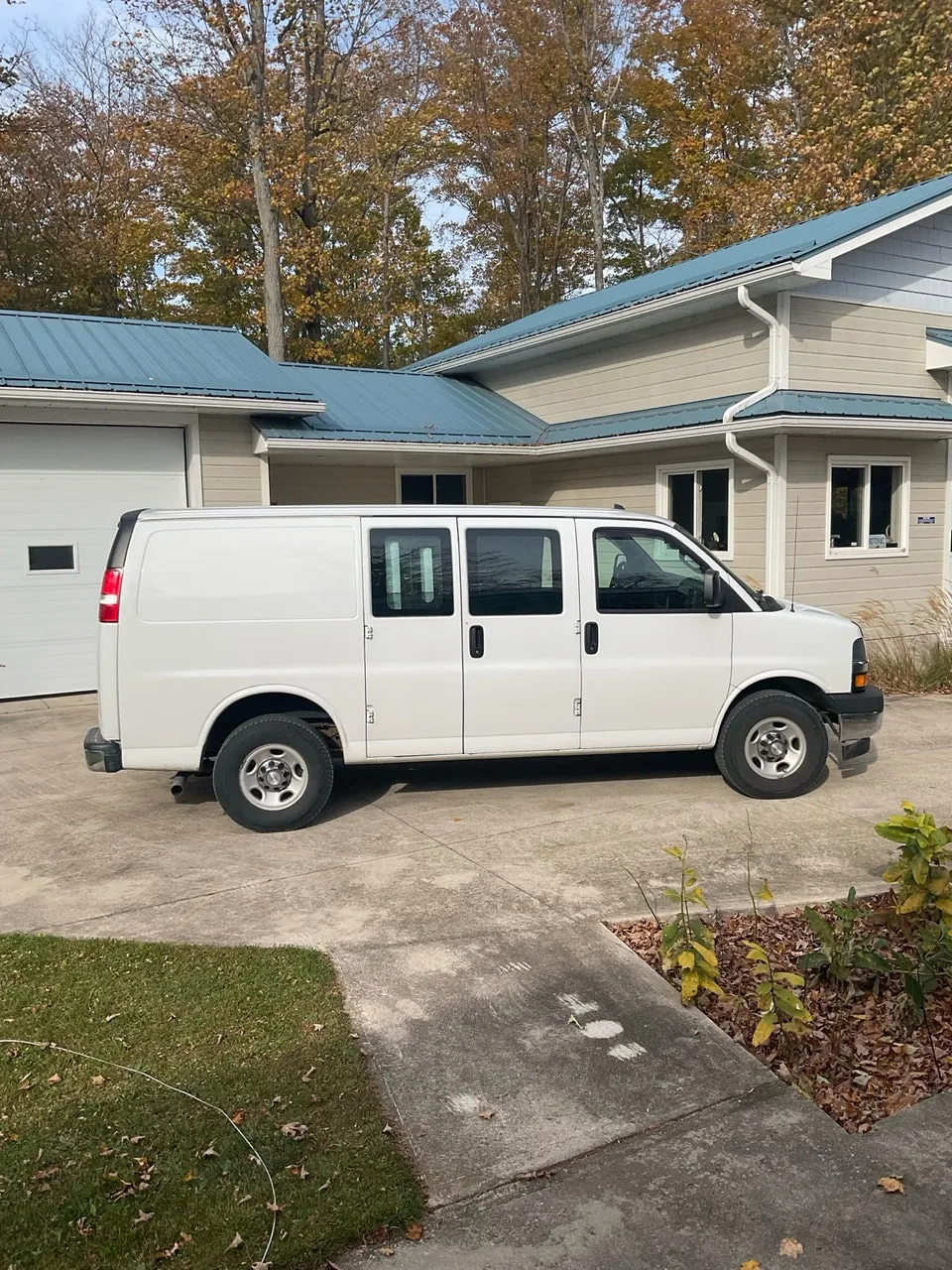 Chevrolet Express 2019 photo 2