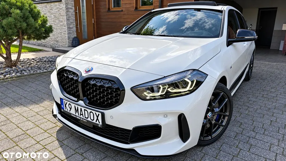 BMW 135I 2022 photo 2