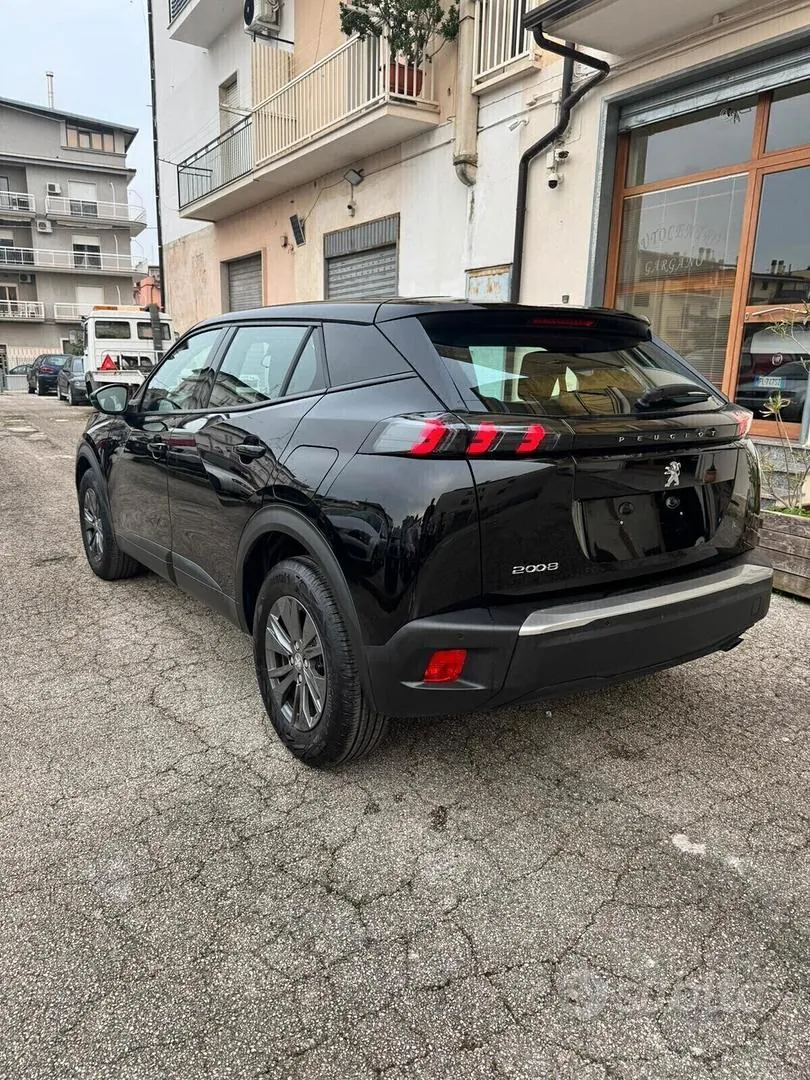 Peugeot 2008 2022 photo 4