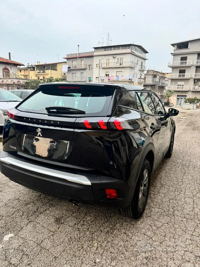Peugeot 2008 2022 photo 2