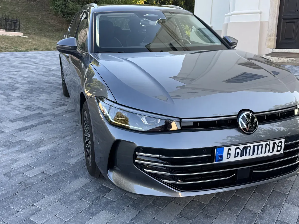 Volkswagen Passat 2026 photo 2