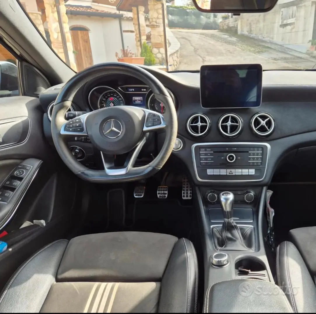 Mercedes-Benz A 180D 2017 photo 4