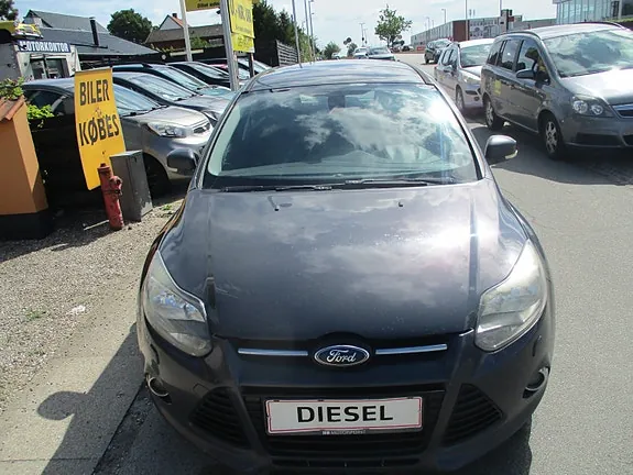 Ford Focus 2012 photo 3
