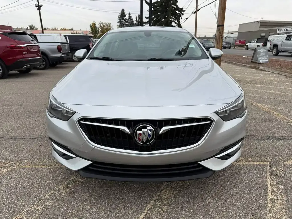 Buick Regal 2019 photo 2