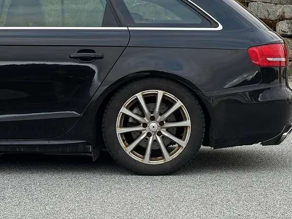 Audi A4 2009 photo 4