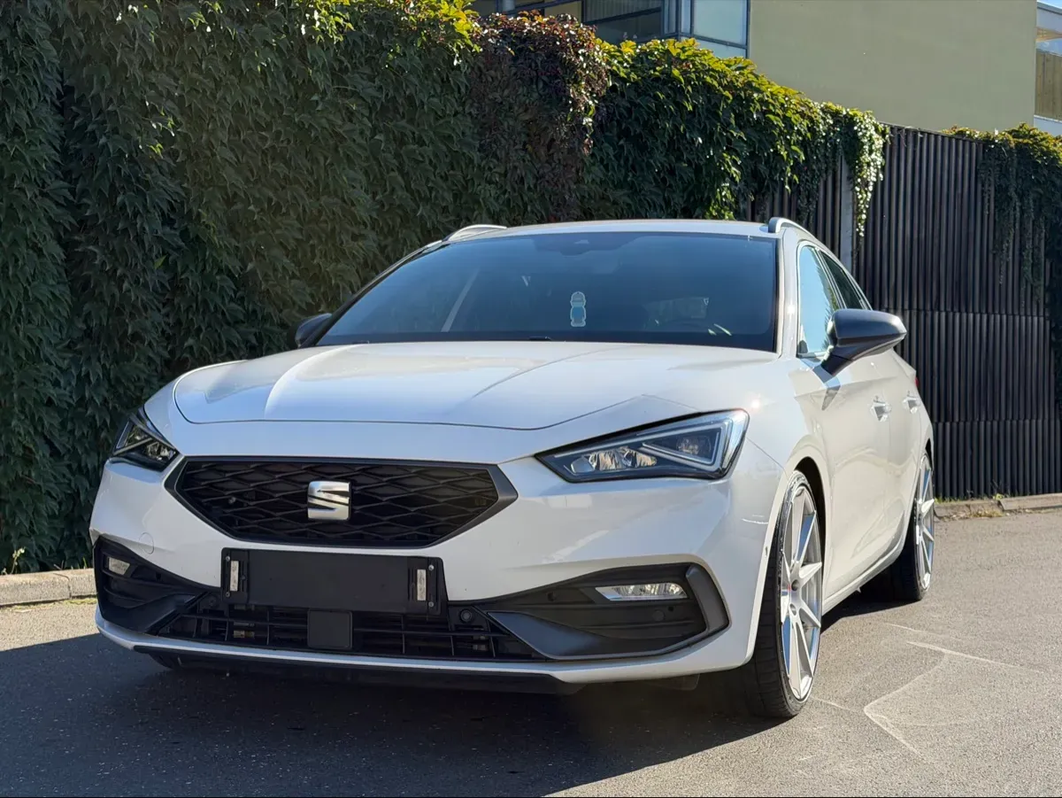 Seat Leon 2021 photo 2