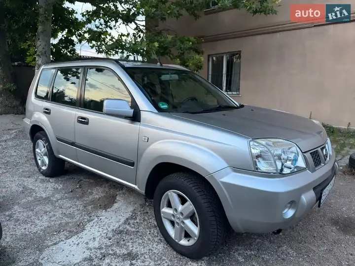 Nissan X-Trail 2004 photo 3