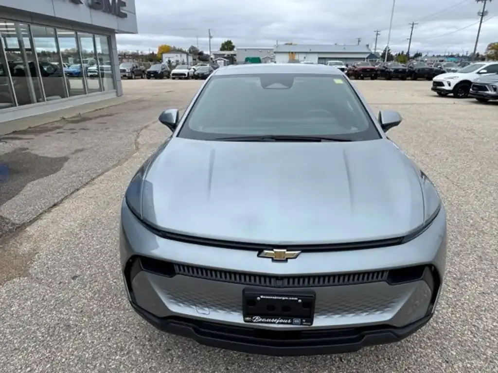 Chevrolet Equinox 2027 photo 2