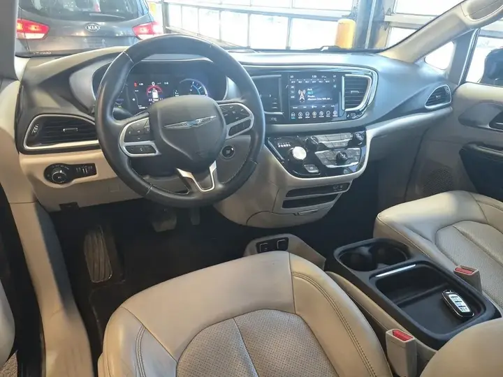 Chrysler Pacifica 2018 photo 5