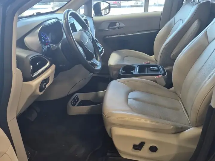 Chrysler Pacifica 2018 photo 4
