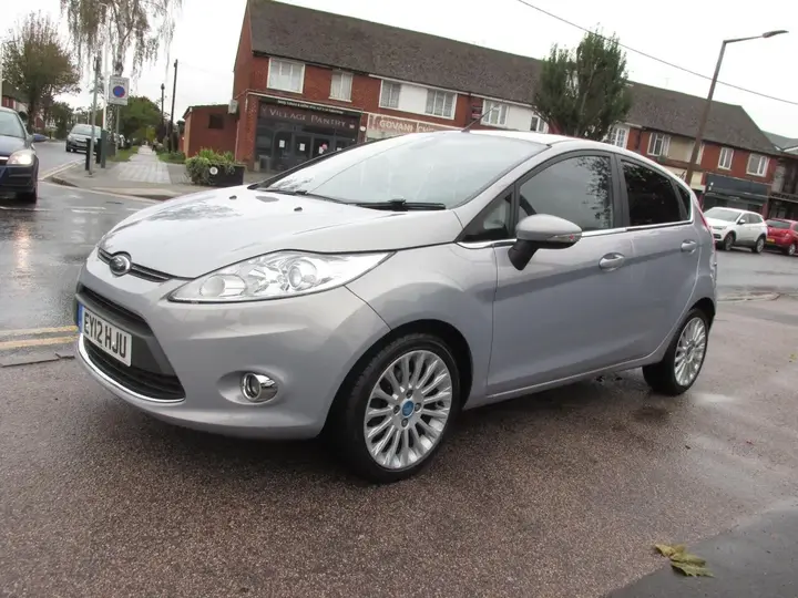 Ford Fiesta 2012 photo 3