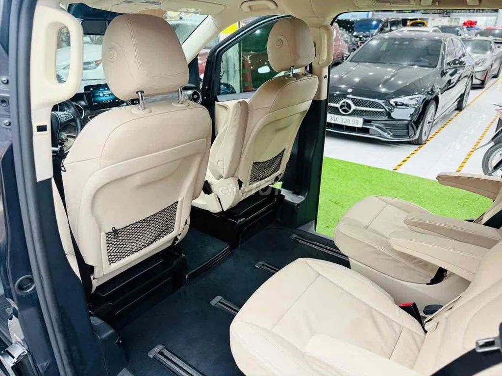 Mercedes-Benz V-Class 2021 photo 4