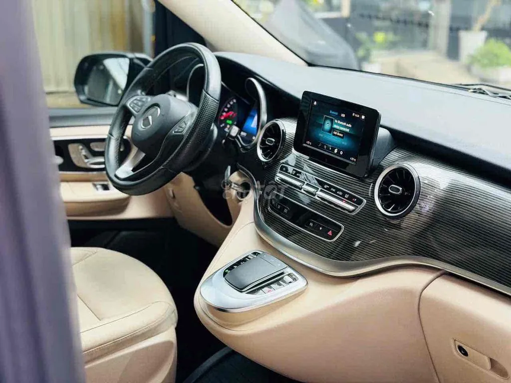 Mercedes-Benz V-Class 2021 photo 3